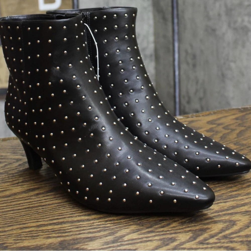 Universal Thread Black Studded Pointed Toe Ankle … - image 3
